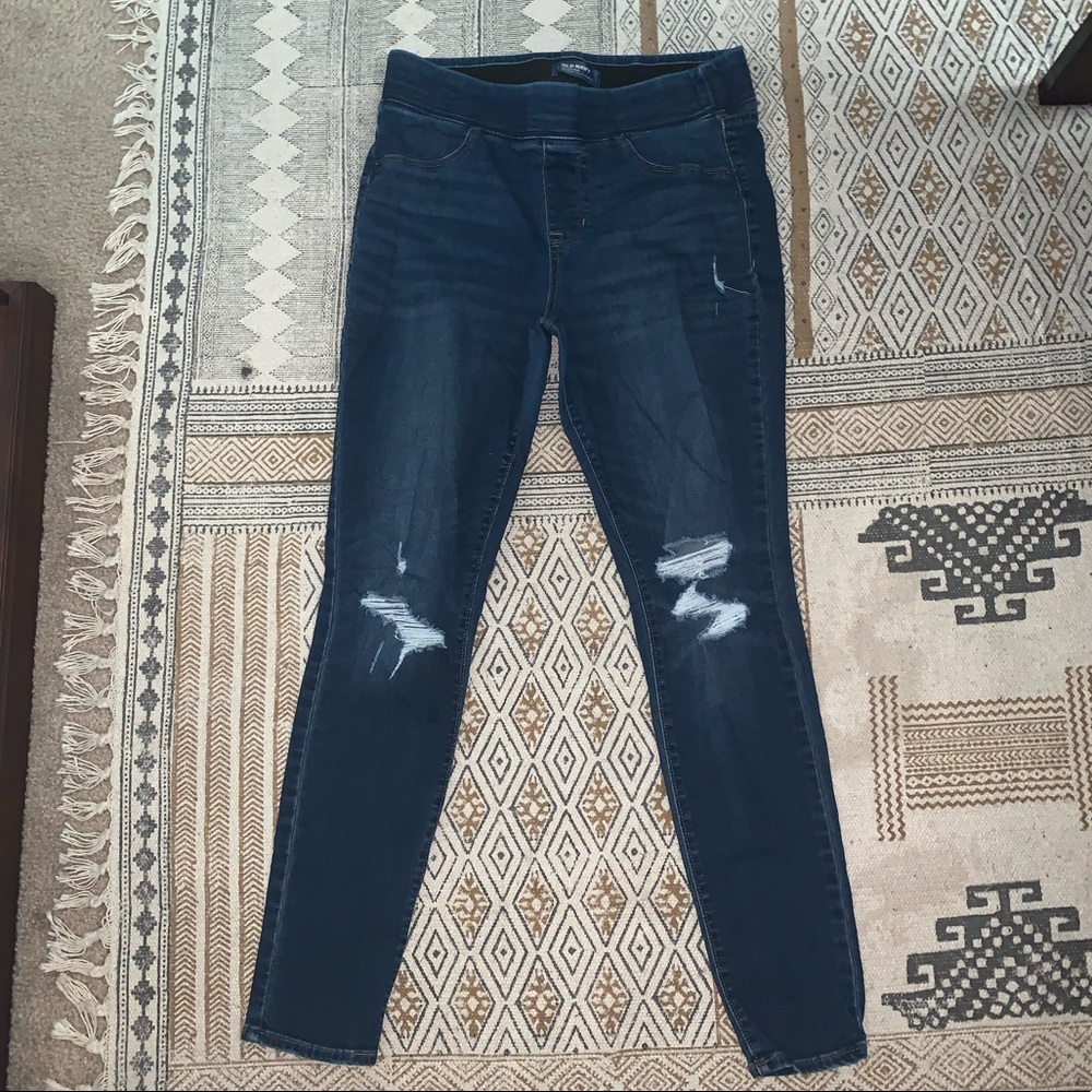 Mid-rise Rockstar Distressed Jeans/Jeggings